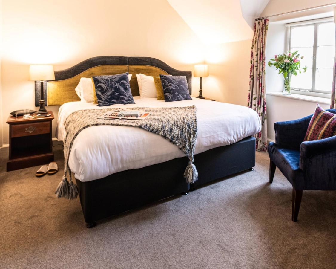 Luttrell Arms Hotel Dunster Bagian luar foto