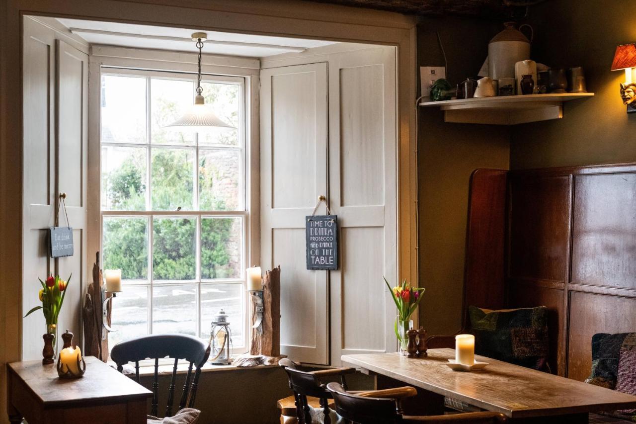 Luttrell Arms Hotel Dunster Bagian luar foto
